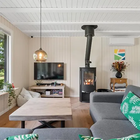 بيت للعطل Spacious Close To Enebaerodde Otterup