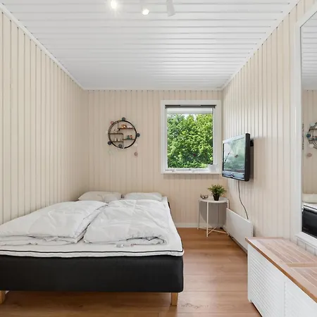 Spacious Close To Enebaerodde بيت للعطل *
